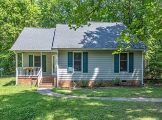 657 Oak St, Hillsborough, NC 27278