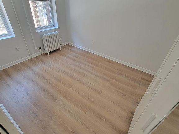 4th image of 220 Hanover St APT 5