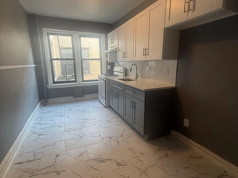 160 Ellis Ave #401D — Photo 2