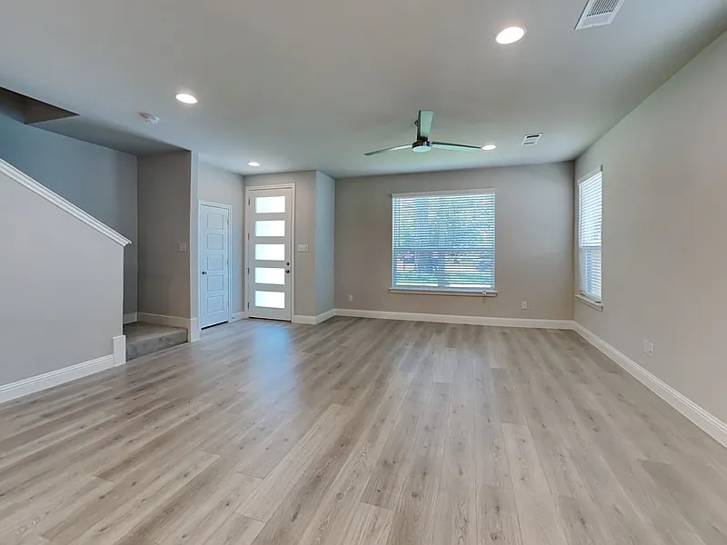 3 bed, 2.5 bath, 1535 sqft, $2,695 — Photo 3