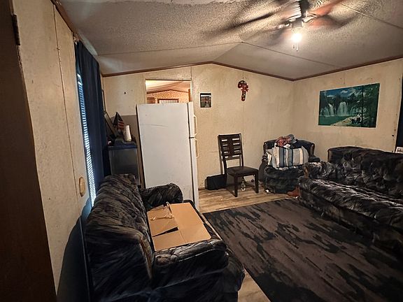 2nd image of 214 Blocker St