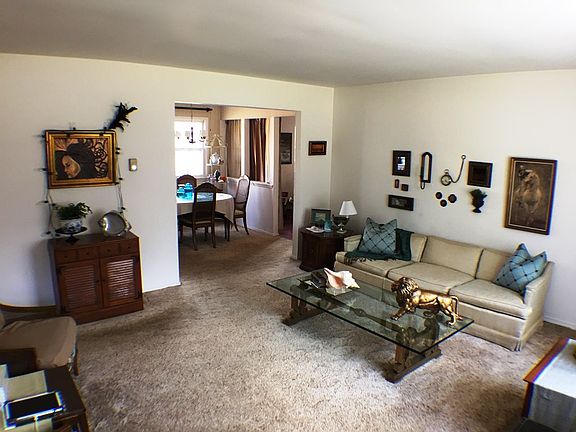 3rd image of 5 Northwood Ct