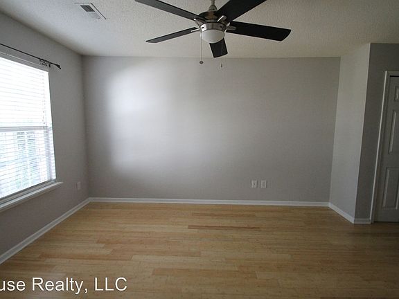 5th image of 6013 Leek Ct