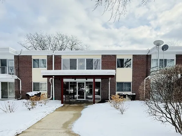 127 N Wolf Rd APT 42A, Wheeling, IL 60090