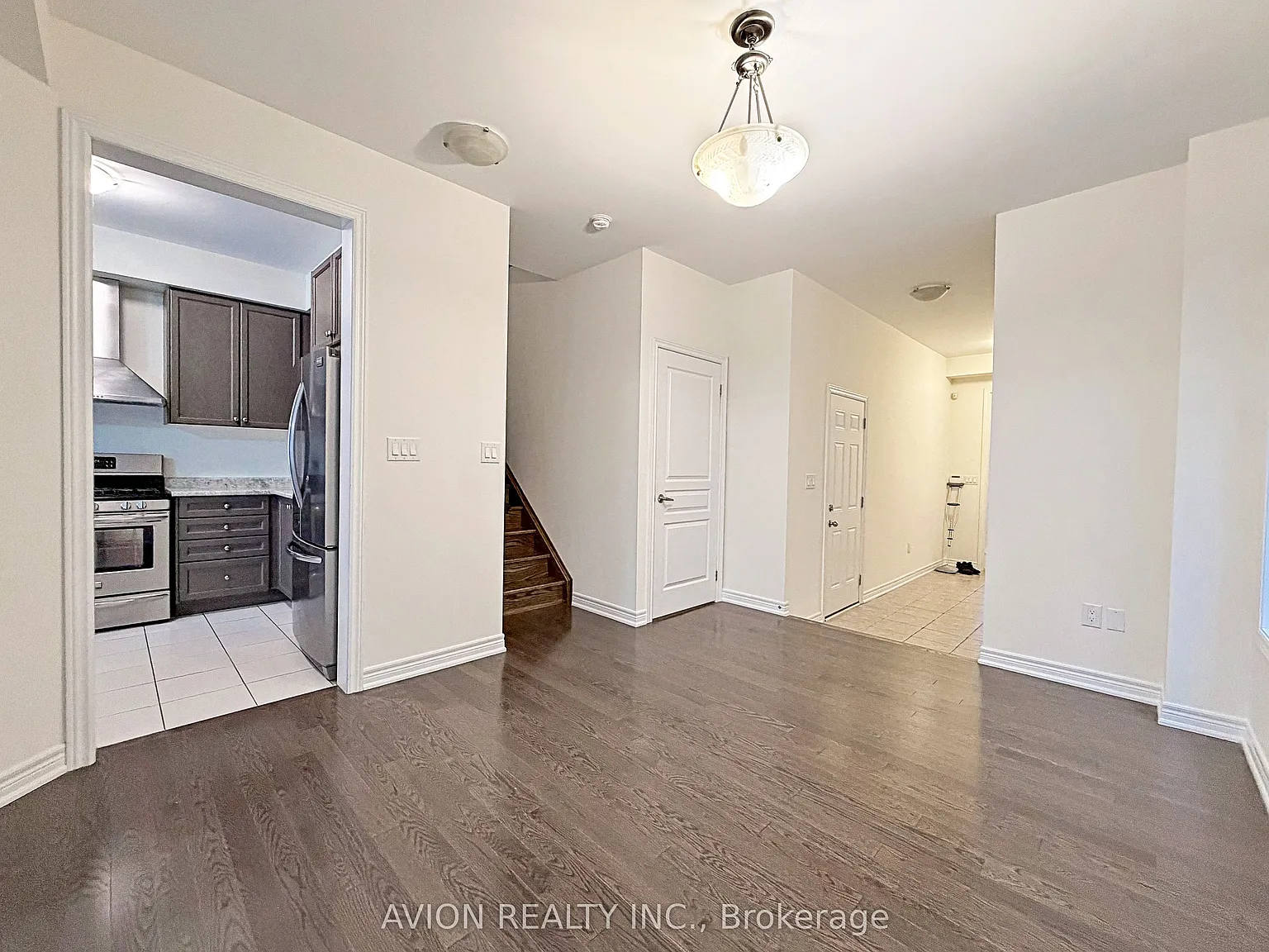 3 bed, $3,500 — Photo 4