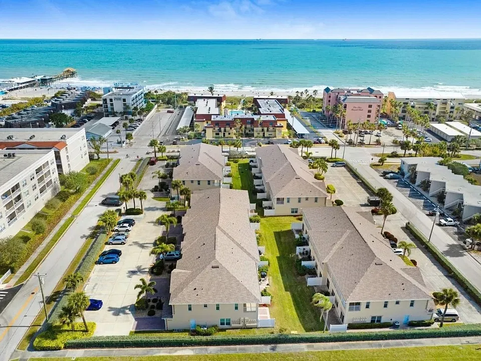 5201 Ocean Beach Blvd #20