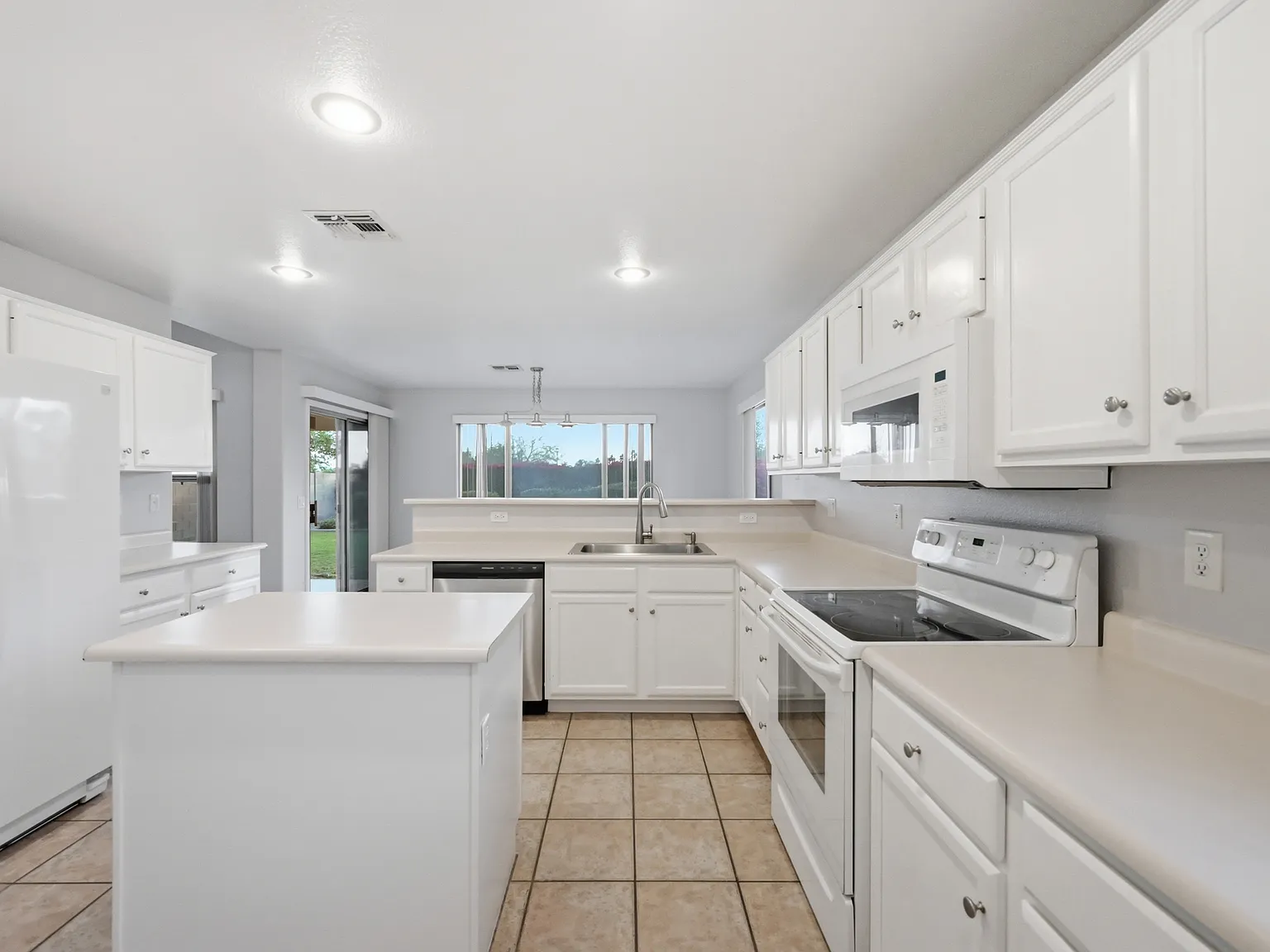 3 bed, 1562 sqft, $2,750 — Photo 4
