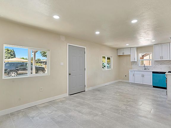 5th image of 424 Morton Avenue