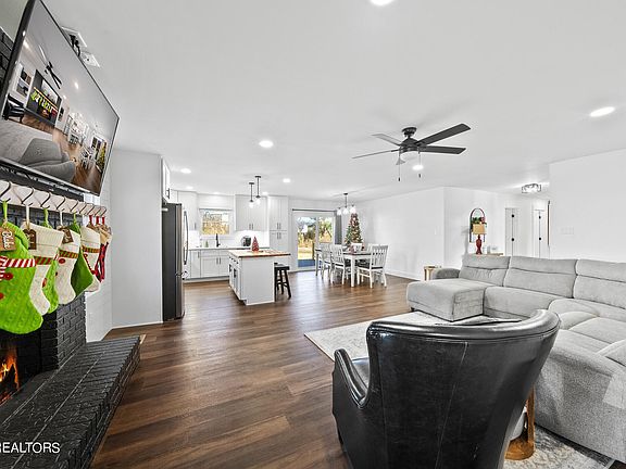 4th image of 3016 Staffordshire Blvd