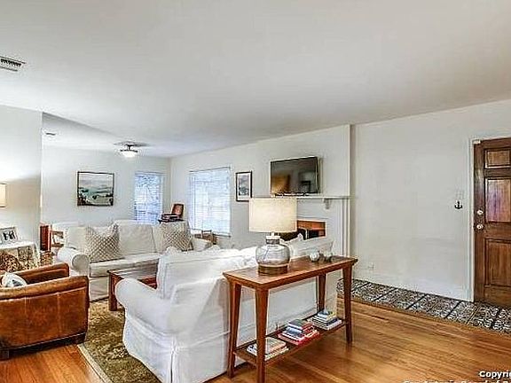 4th image of 122 Larkwood Dr