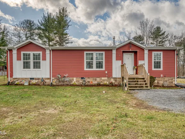 338 Fairview Ave, Mountain City, TN 37683