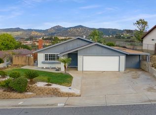 12469 Ridgeton Dr, Lakeside, CA 92040