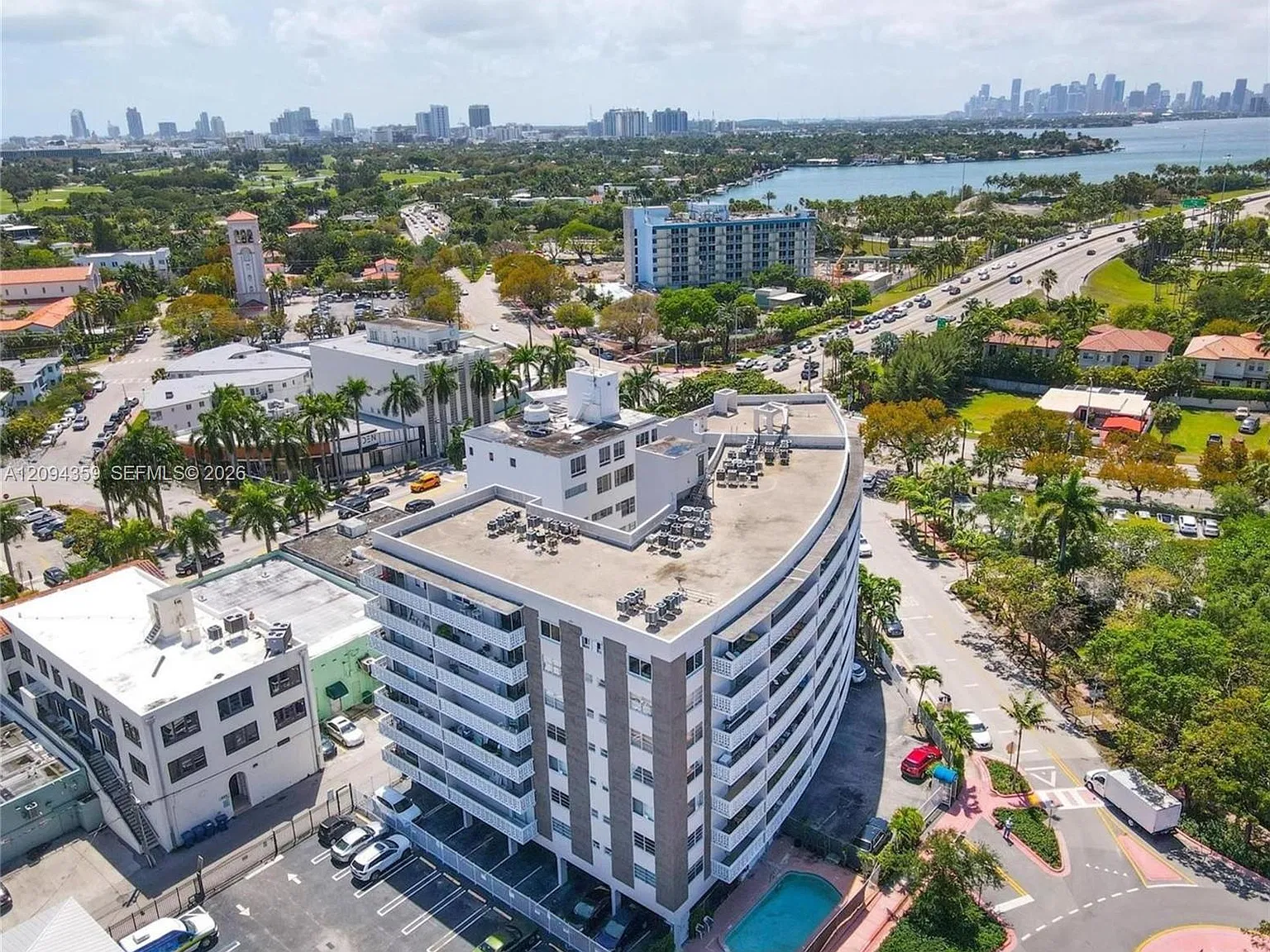 Excelsior Condominium — Photo 1