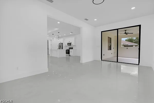 3003 52nd St W — Photo 13
