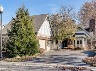 9283 Spring Forest Dr, Indianapolis, IN 46260