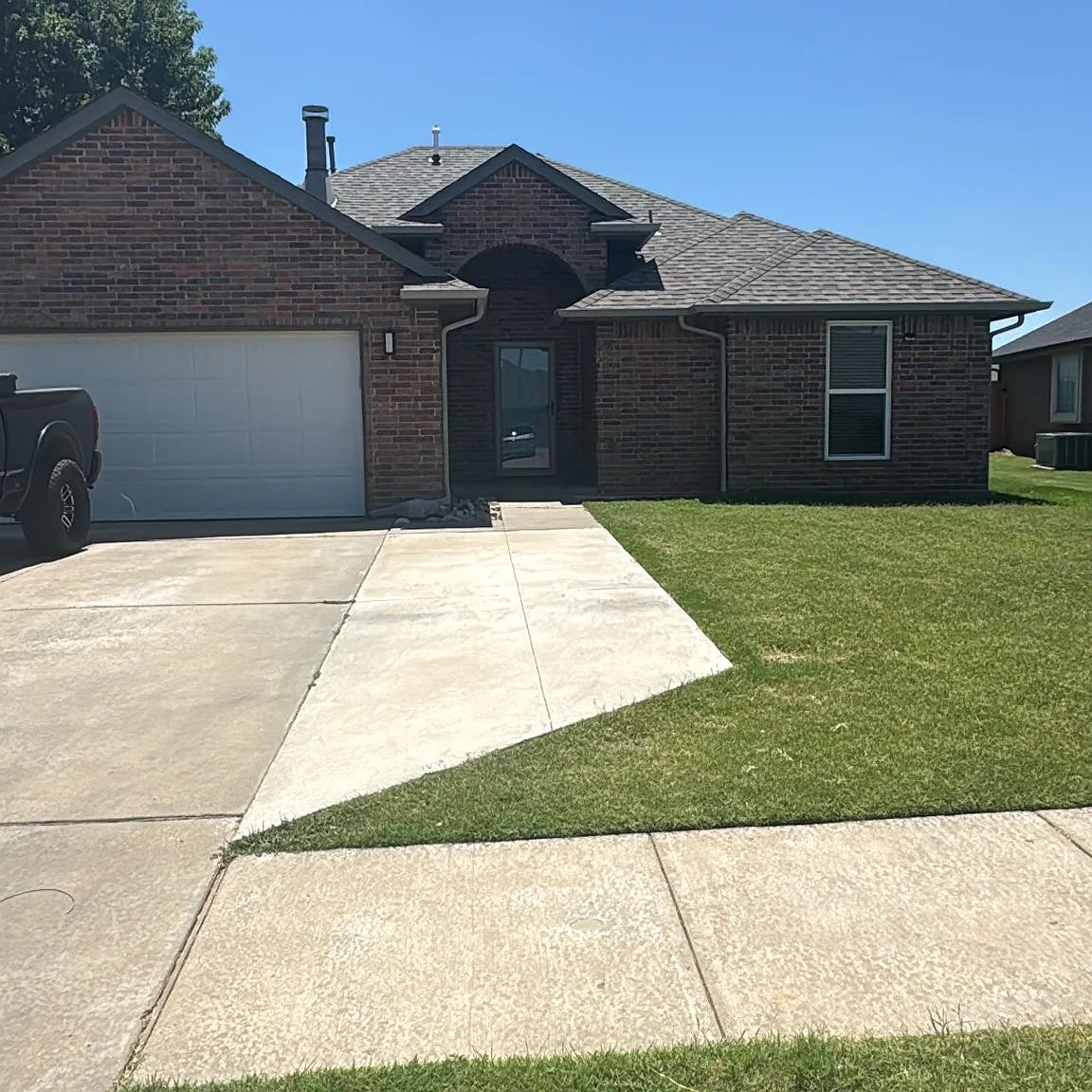 3 bed, 1700 sqft, $1,900 — Photo 1