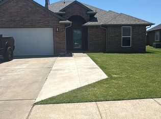 1228 W Johnathan Way, Mustang, OK 73064