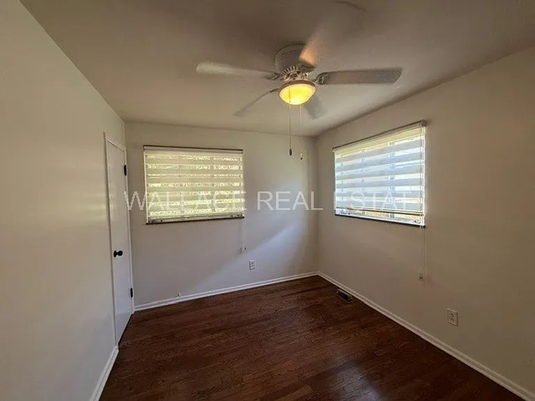 228 Tall Oaks Dr — Photo 9