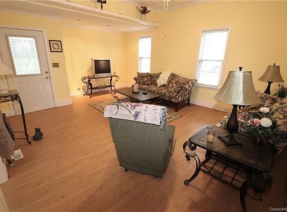 5th image of 1224 Perkins St