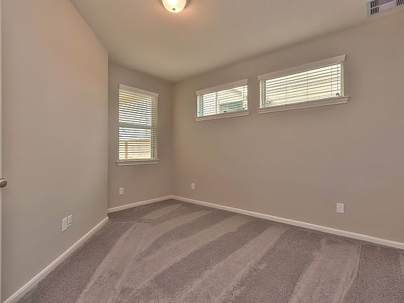 4th image of 163 Axlewood Ct