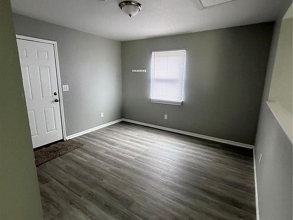 2nd image of 506 Saint Nicholas Dr