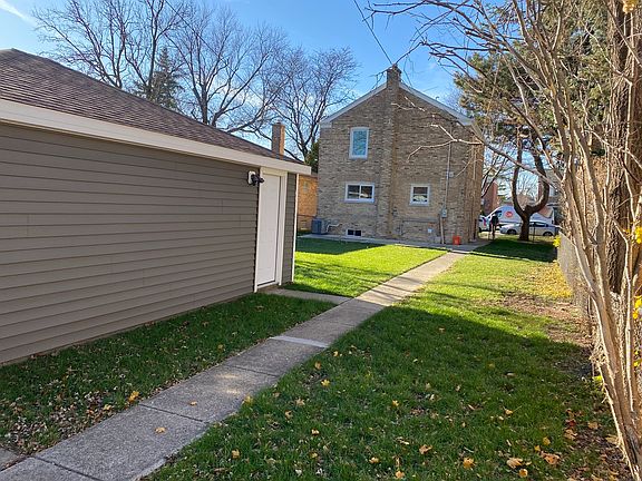 3rd image of 3031 N Elder St