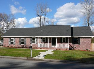 102 Sawmill Dr, Summerville, SC 29483