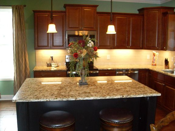 3rd image of 4559 Roundlake Way #63