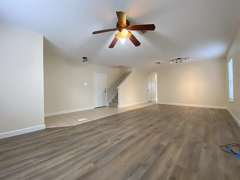 8802 Bridgefield — Photo 6