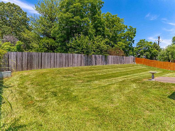 5th image of 11820 Breckenridge Dr