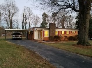 422 Wedgewood Dr, Mooresville, NC 28115