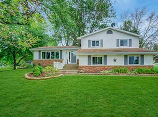 100 Simon Trl, Waunakee, WI 53597