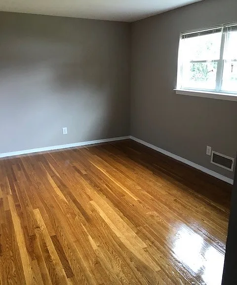 218 Kipp Ave — Photo 10
