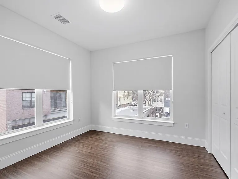 205 Maverick St #201 — Photo 19