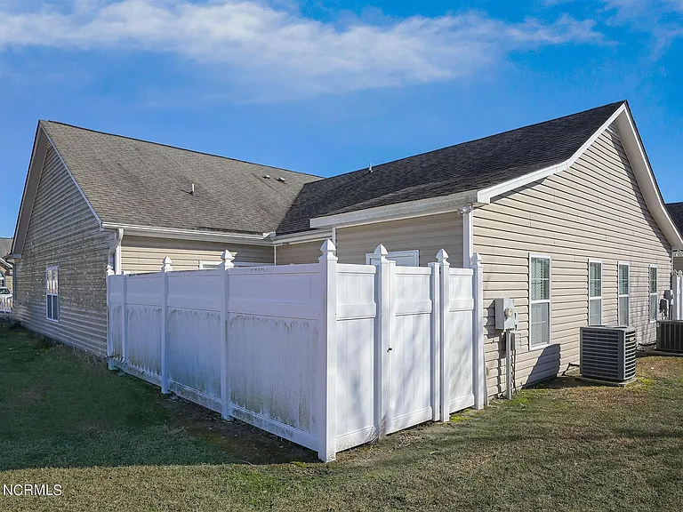 4041 Bluebill Dr #6 — Photo 13