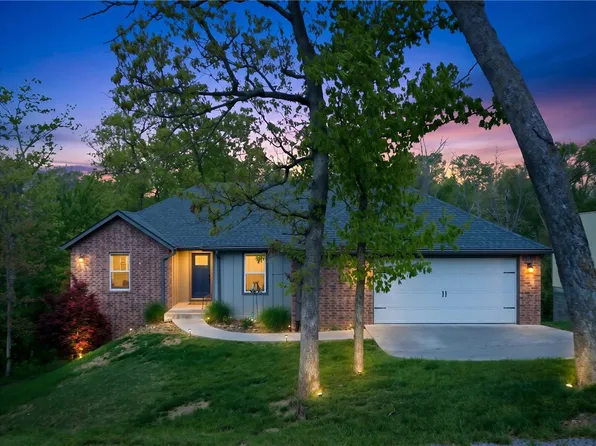 17 Mawnan Cir, Bella Vista, AR 72714