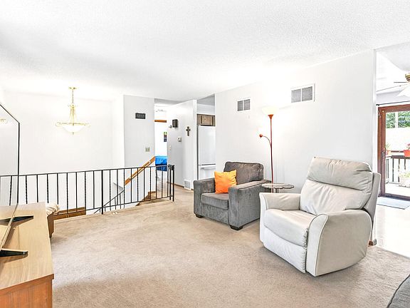 5th image of 3833 40th Ave S