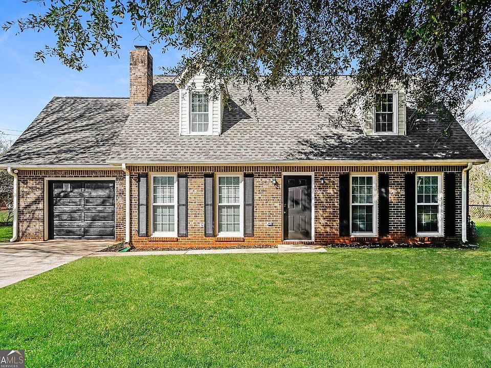 1st image of 124 Russell Cir