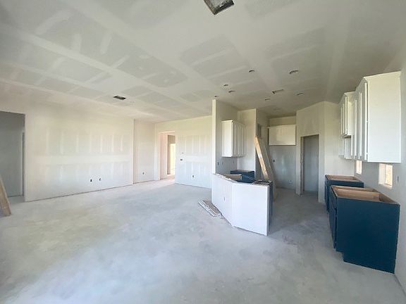 4th image of 1009 Ocean Breeze St