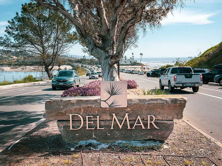 1060 America Way — Photo 40