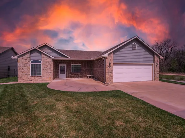 658 E 6th Ave, Cheney, KS 67025