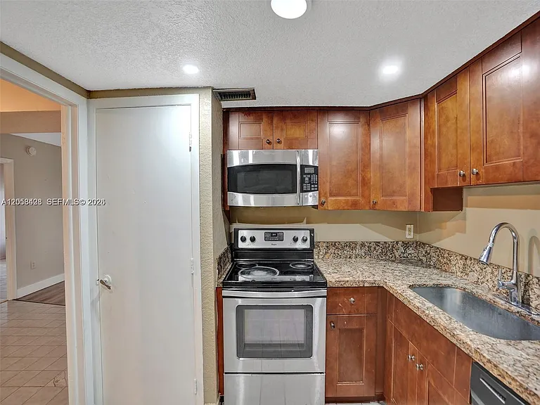 4166 Inverrary Dr #403 — Photo 8