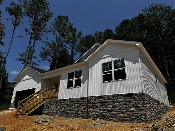 3352 Crow Rd, Dalton, GA 30721