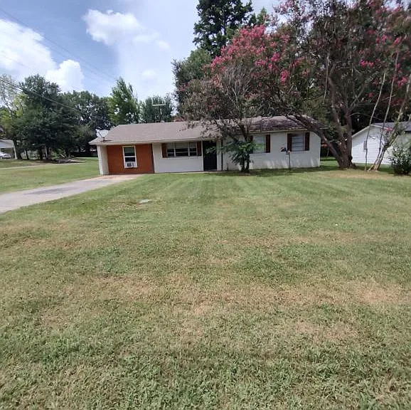 2601 E George Ritchie Rd — Photo 1