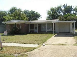 2300 Roberts Cir, Arlington, TX 76010