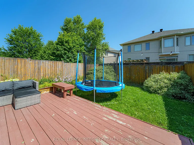 175 Hornchurch Ln — Photo 32