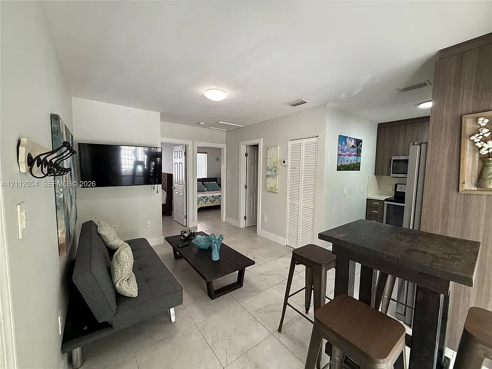 842 SW 14th Ave #6