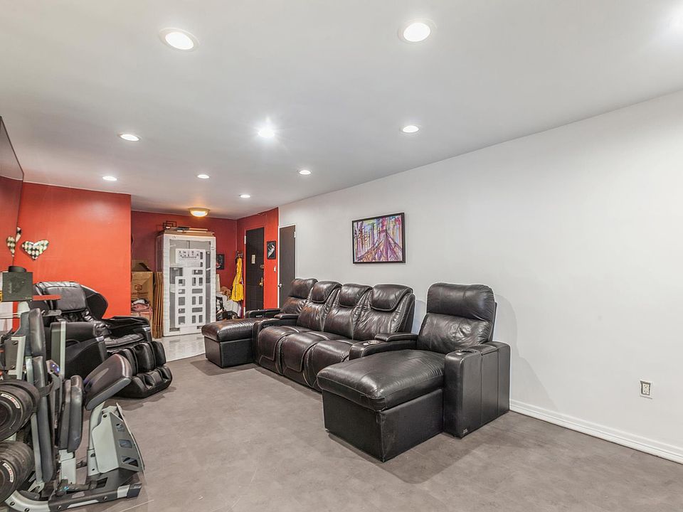 1st image of 15325 88th St APT 3L