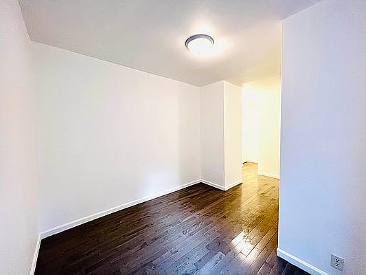 1st image of 224 Avenue B APT 3