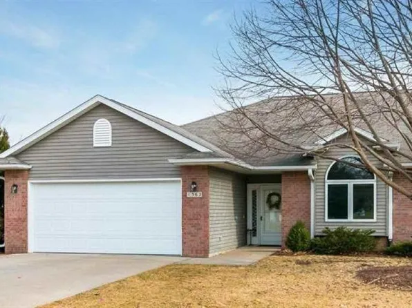 1362 Oxford Pl, Iowa City, IA 52240